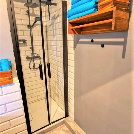 - Haus O, App 0o0306 Lägenhet